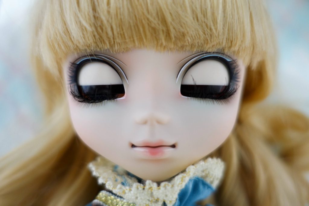 Classical Alice's Eyelids.