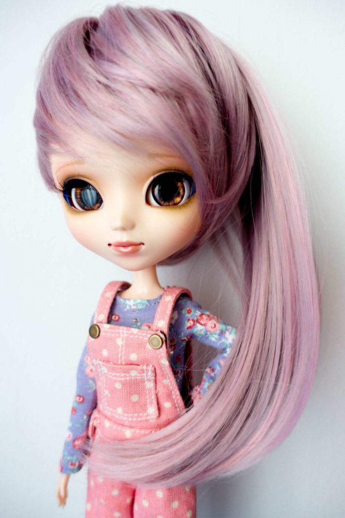 Leeke wig in lavender rose