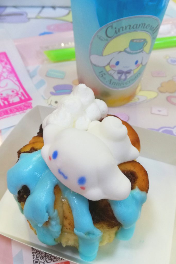 Cinnamoroll in the sky!