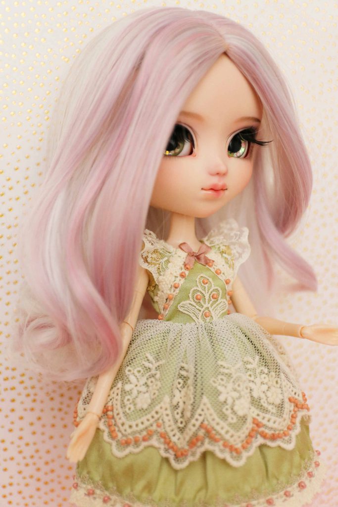 Sencha's wig from the side